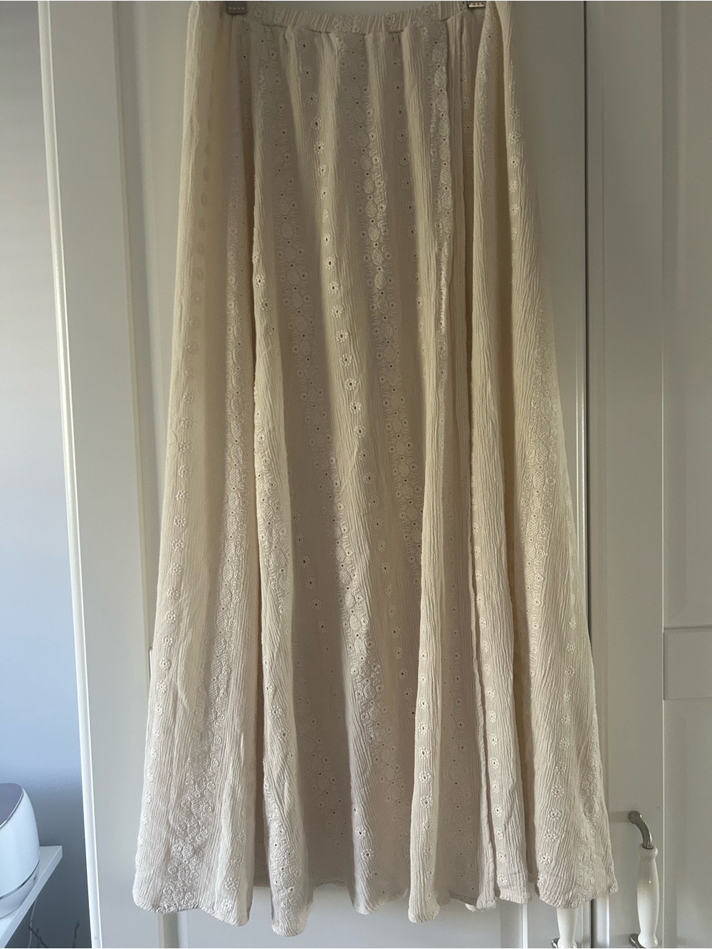 Steve Madden Cream Eyelet Maxi Skirt